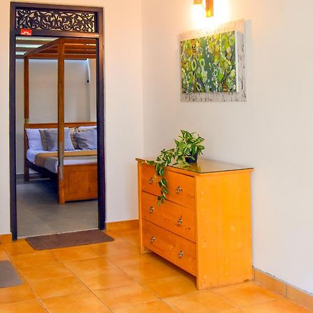 Sithu Villa Hikkaduwa Extérieur photo