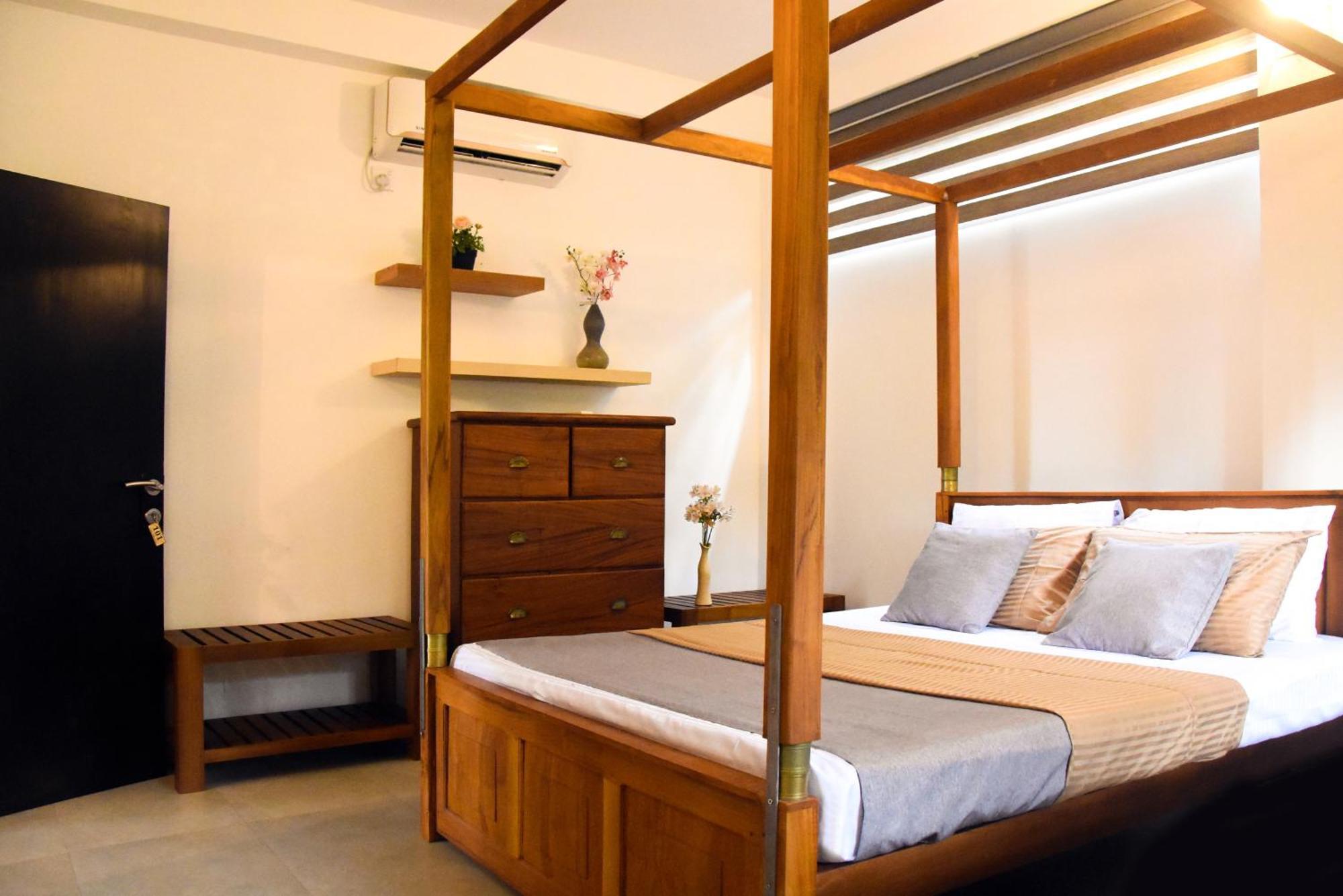 Sithu Villa Hikkaduwa Extérieur photo