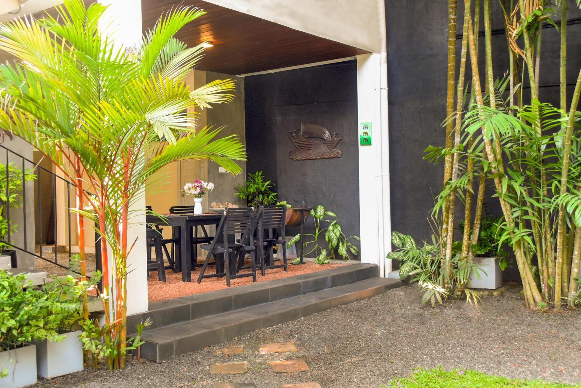 Sithu Villa Hikkaduwa Extérieur photo