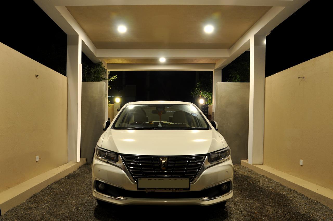 Sithu Villa Hikkaduwa Extérieur photo